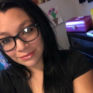 Meet your Posher, Traci